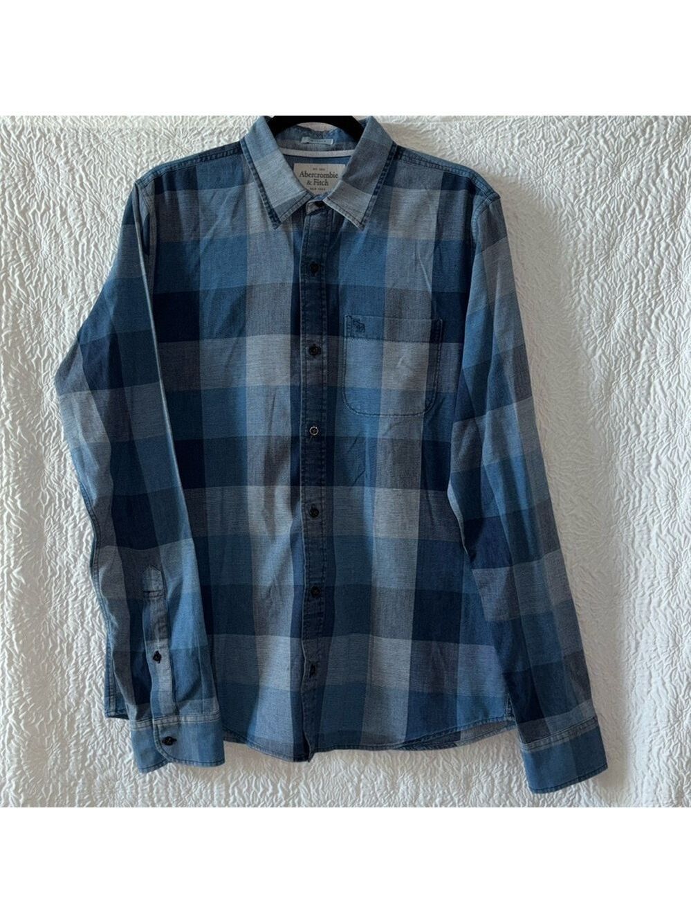 Abercrombie & Fitch Muscle Button Down Plaid Long Sleeve Shirt